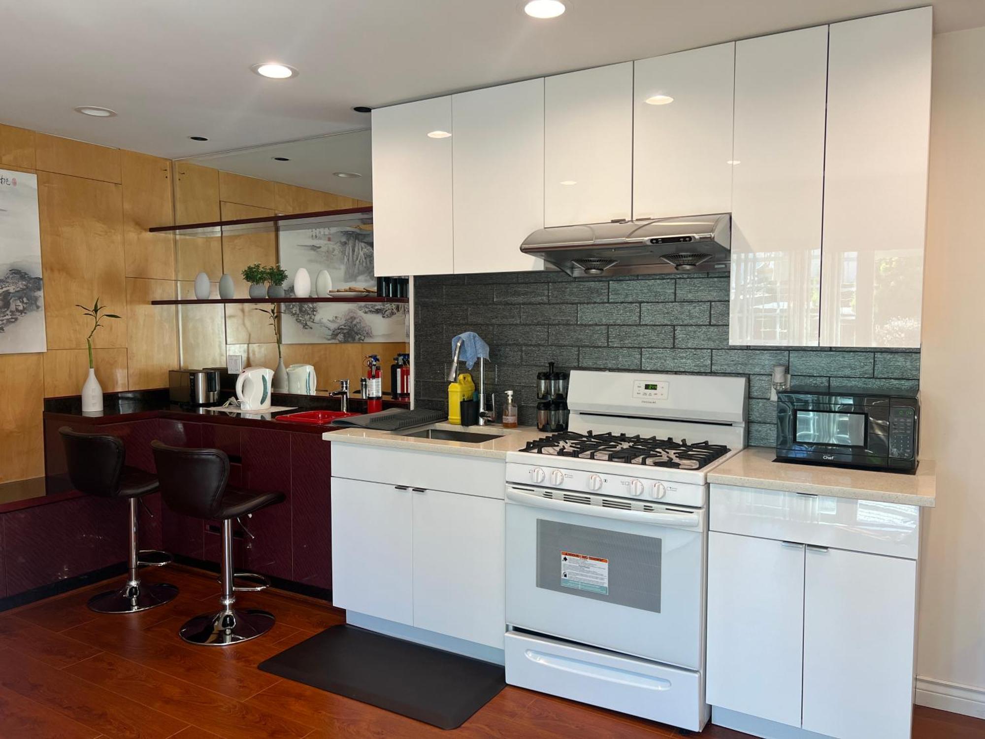 Chic 2Br Suite In Vancouver West~Ubc & Downtown Екстер'єр фото