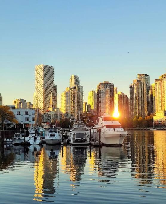 Chic 2Br Suite In Vancouver West~Ubc & Downtown Екстер'єр фото